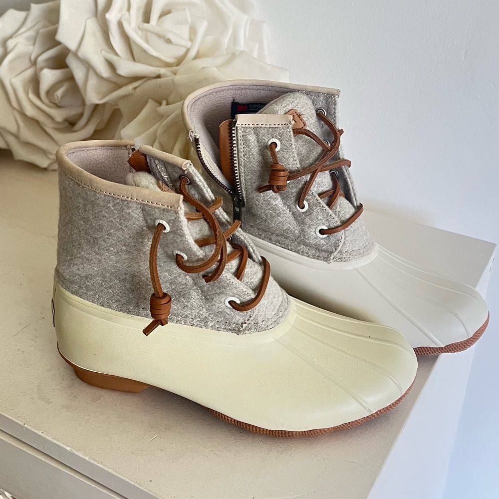 Brand new Sperry winter boots. Perfect for a rain or snow. Never worn.